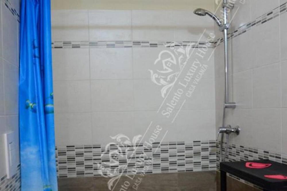 Photo of Bathroom in Alezio