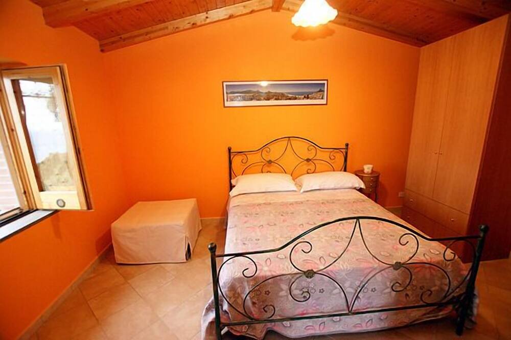 Photo of Bedroom in Pioppi