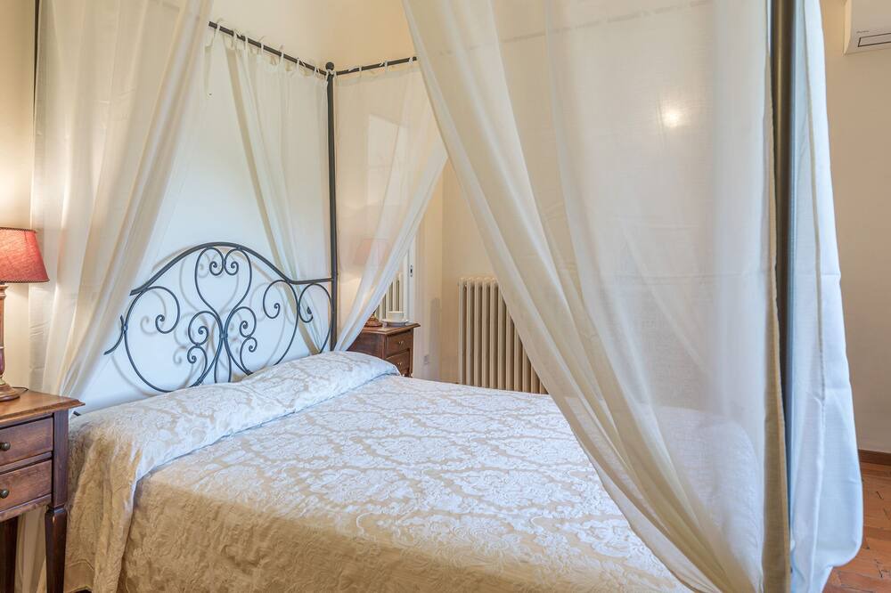 Photo of Bedroom in Orvieto