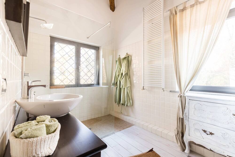 Photo of Bathroom in Rocca di Papa