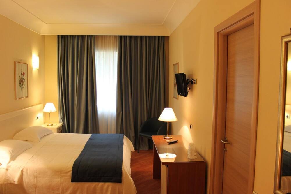 Photo of Bedroom in Cassino