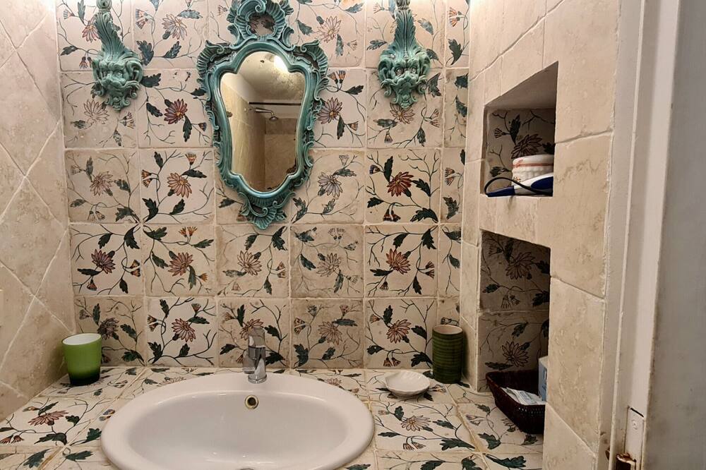 Photo of Bathroom in Ponza