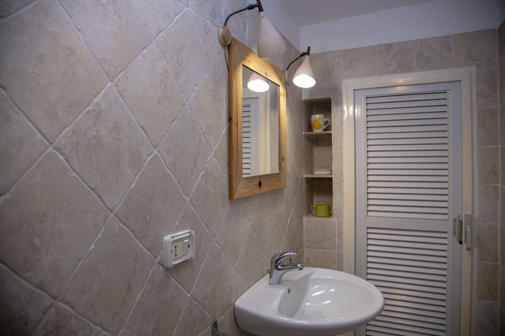 Photo of Bathroom in Ponza