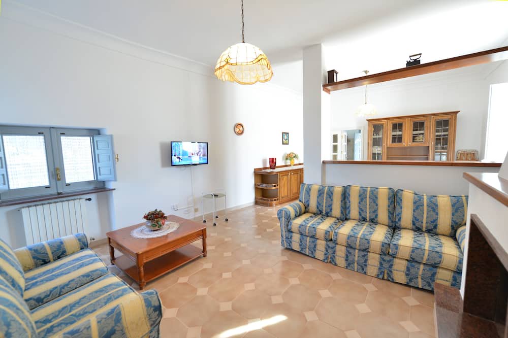 Photo of Livingroom in Specchiaruzzo