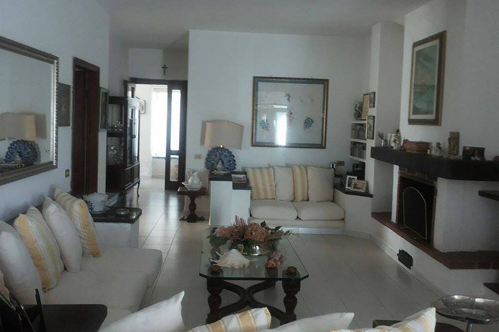 Photo of Livingroom in Talamone