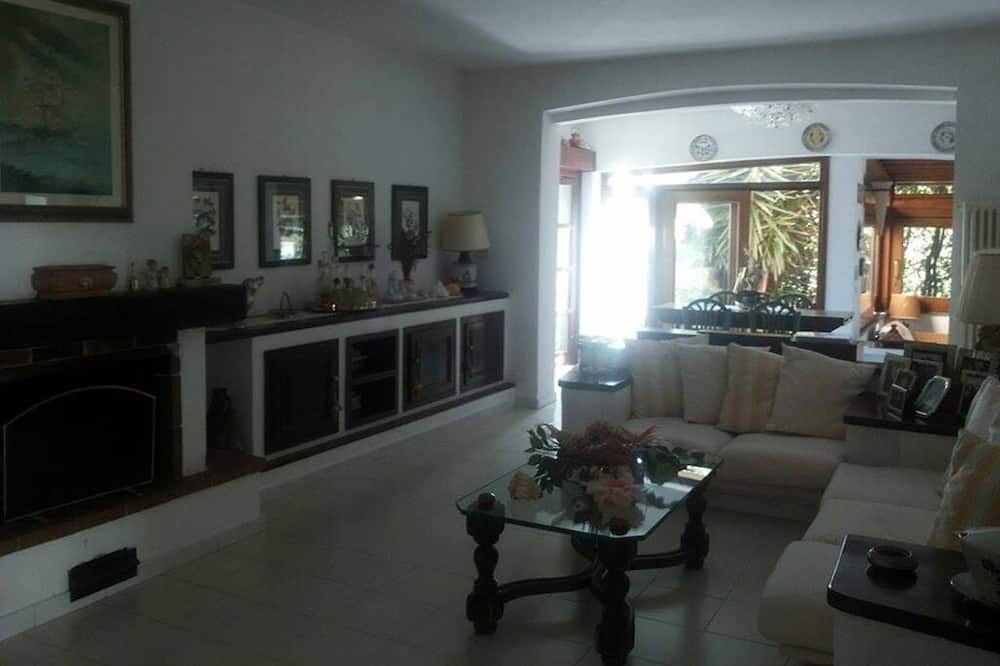 Photo of Livingroom in Talamone