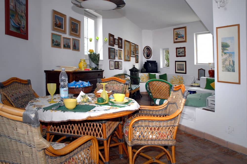 Photo of Livingroom in Ponza