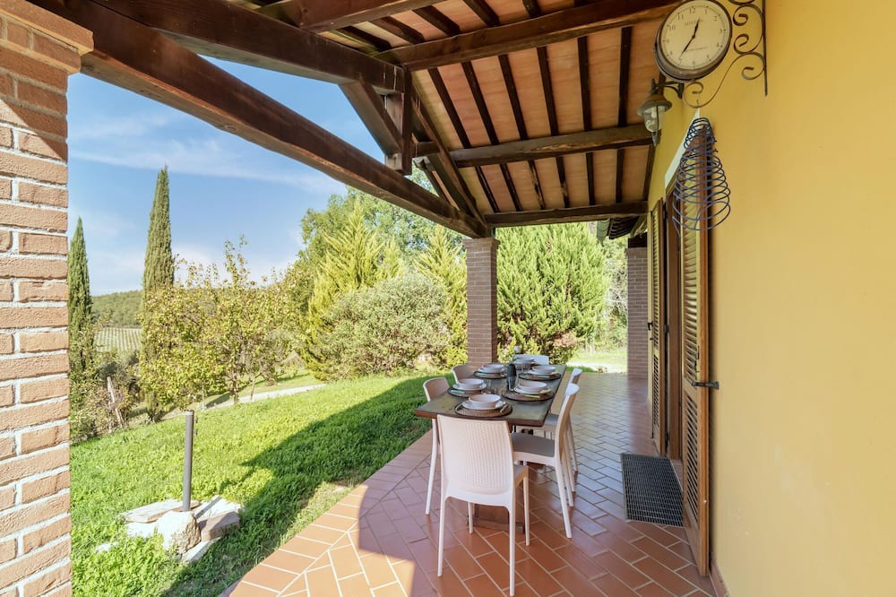 Photo of Patio Balcony in Giove