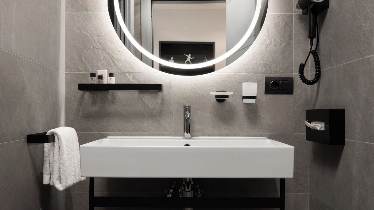 Photo of Bathroom in Repubblica