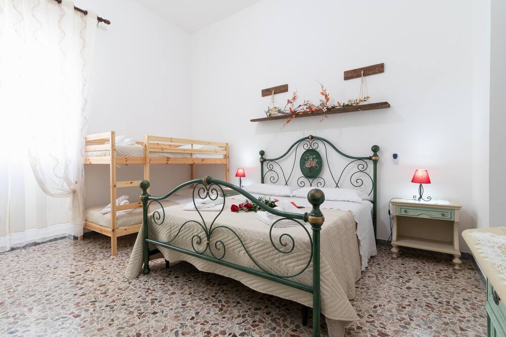 Photo of Bedroom in Montalbano