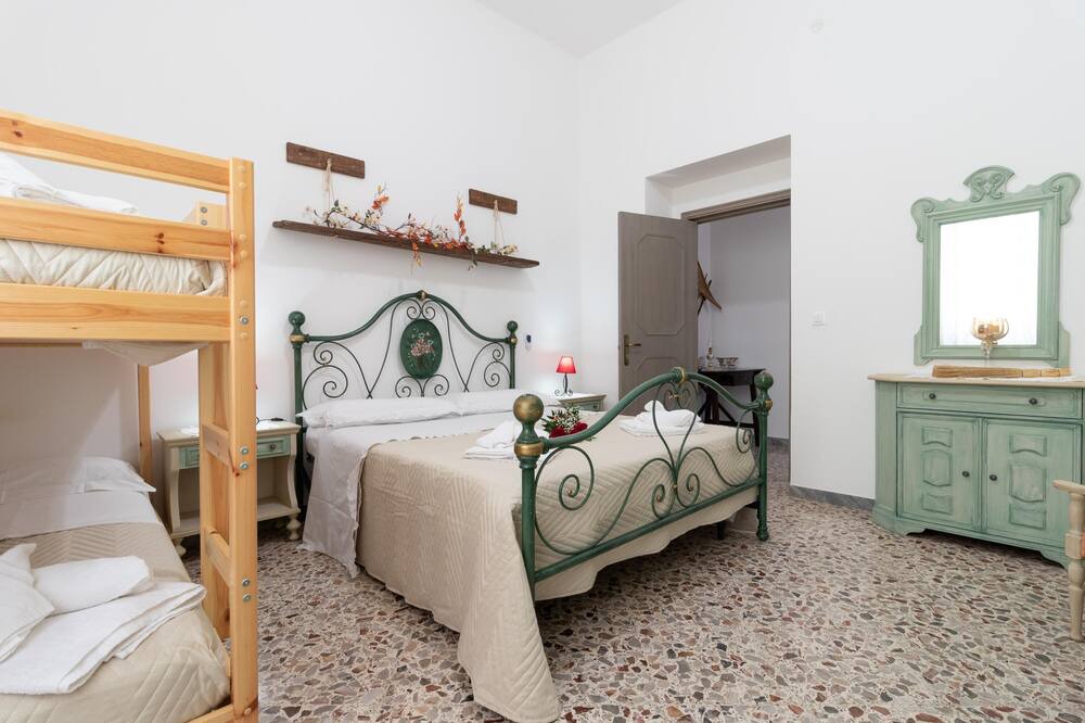Photo of Bedroom in Montalbano