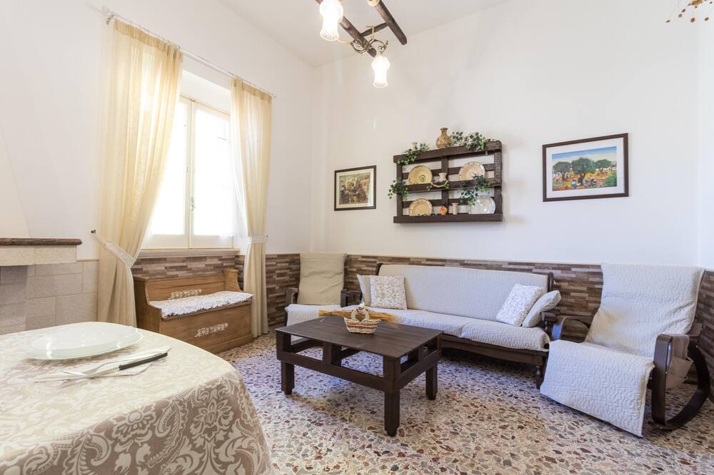 Photo of Bedroom in Montalbano