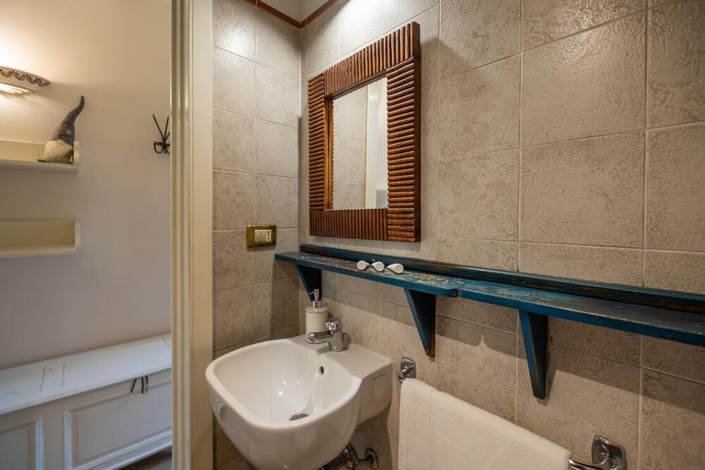 Photo of Bathroom in Lecce Historic Center