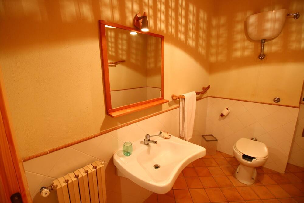 Photo of Bathroom in Poggio