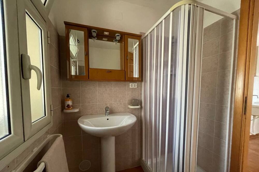 Photo of Bathroom in Gallina