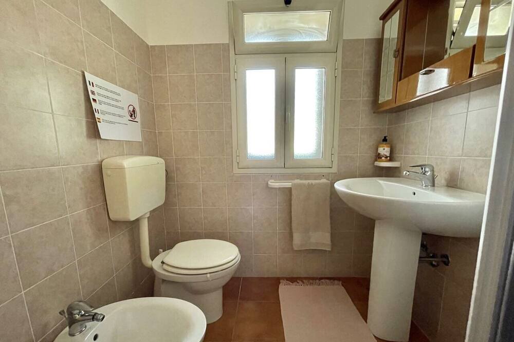 Photo of Bathroom in Gallina