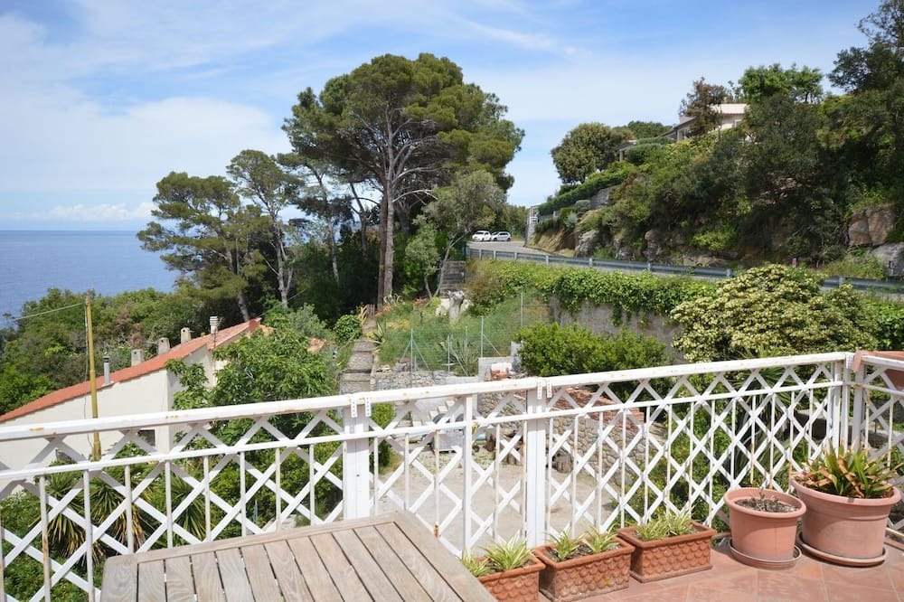 Photo of Patio Balcony in Bagno-Sprizze