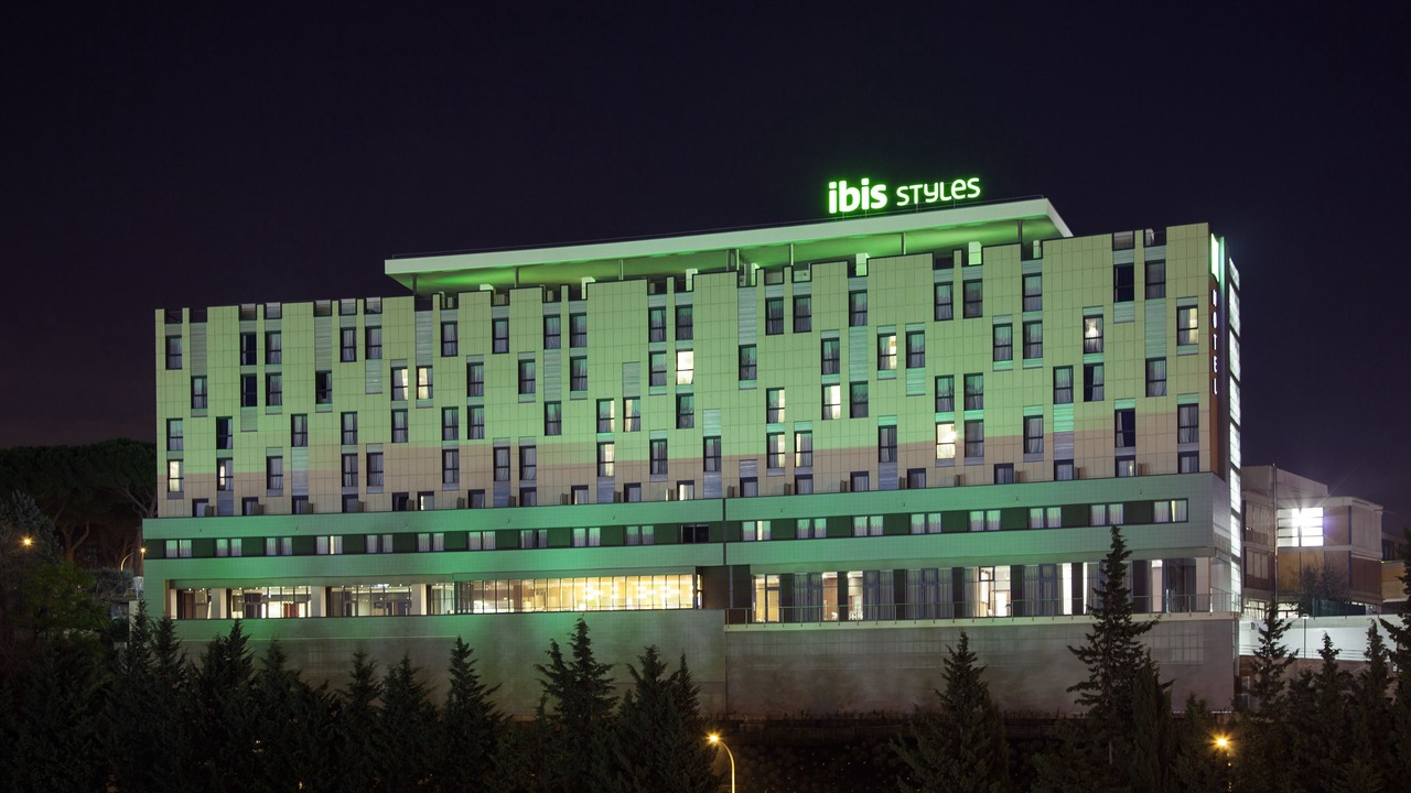 Photo of Outdoor in EUR