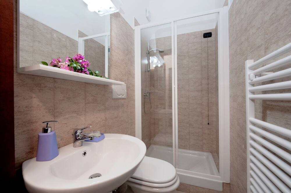 Photo of Bathroom in Caere Vetus