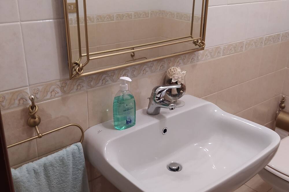 Photo of Bathroom in Zona XXX Castel Fusano