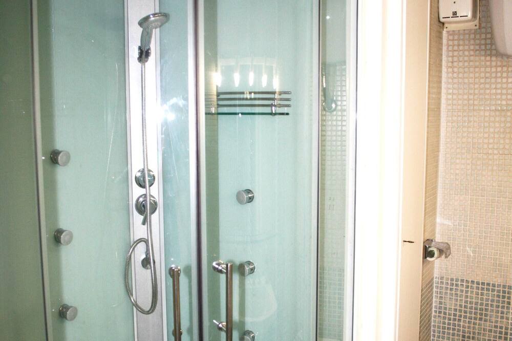 Photo of Bathroom in Ripa