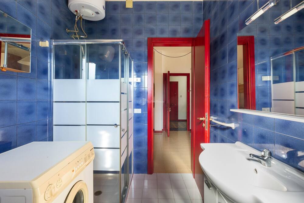 Photo of Bathroom in Acaya