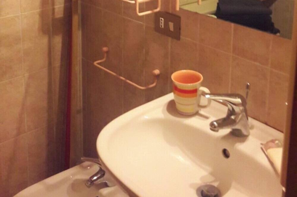 Photo of Bathroom in Ripa