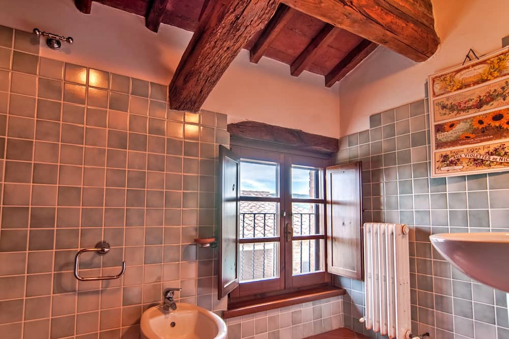 Photo of Bathroom in Paciano