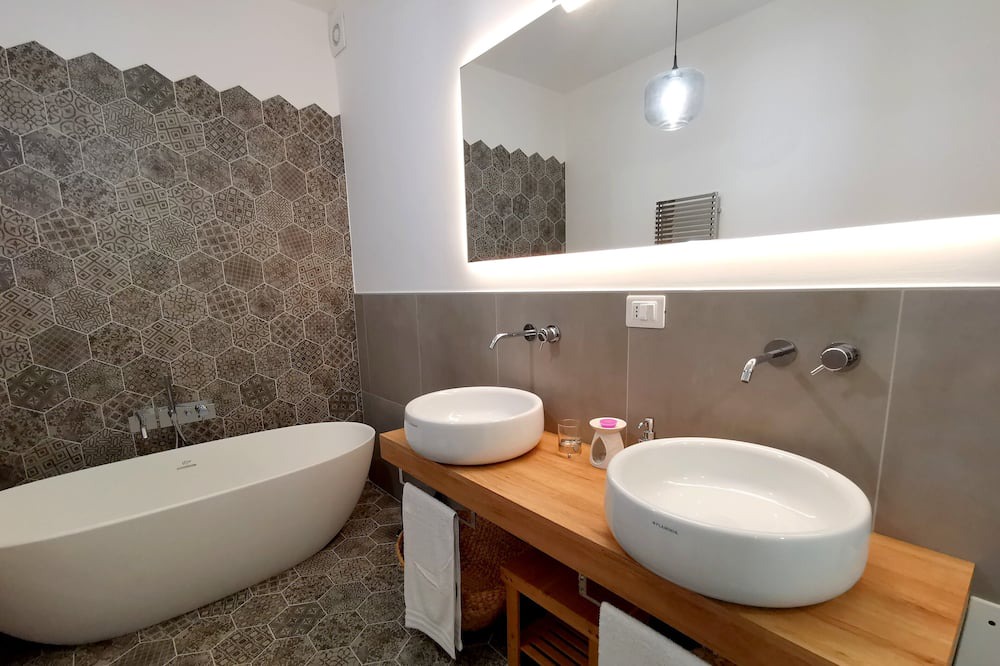 Photo of Bathroom in Laureto
