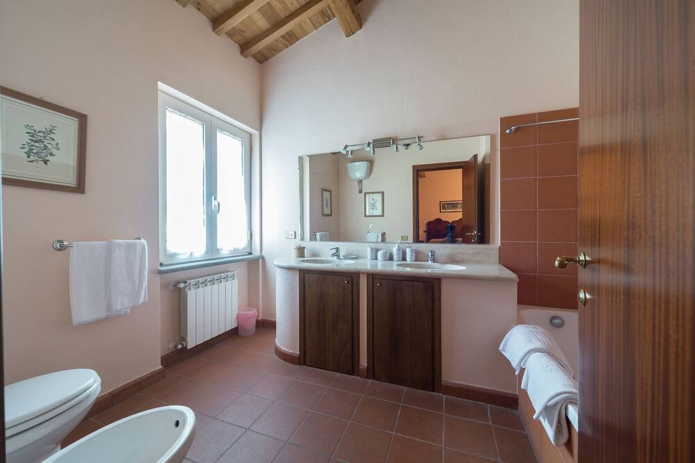 Photo of Bathroom in Magliano Sabina