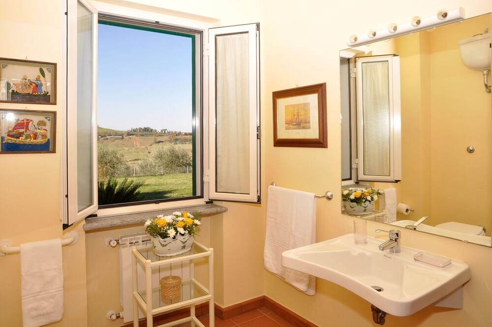Photo of Bathroom in Magliano Sabina