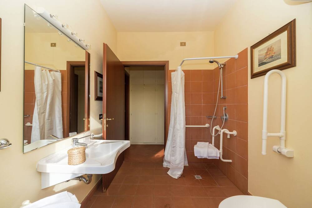 Photo of Bathroom in Magliano Sabina