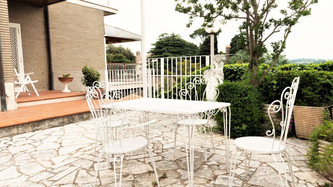 Photo of Patio Balcony in Lake Bracciano