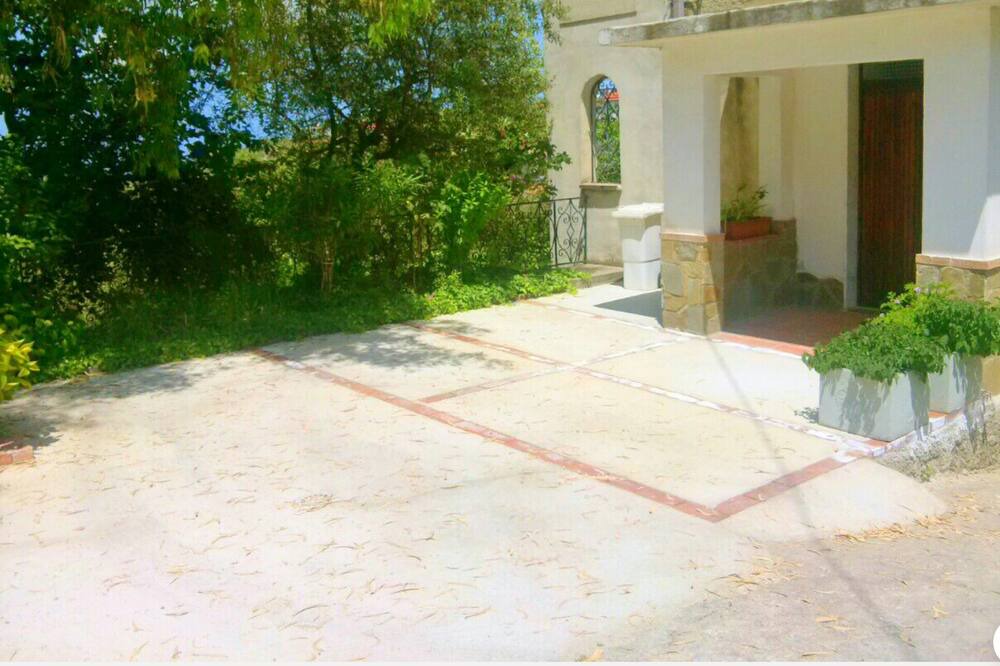 Photo of Others in Torchiara