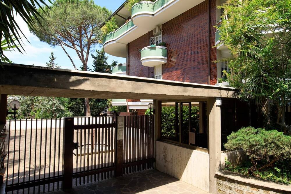 Photo of Outdoor in Quartiere XIII Aurelio