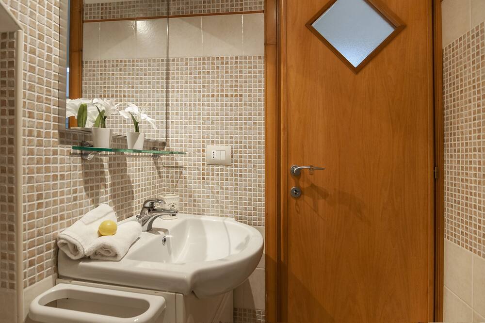 Photo of Bathroom in Sperlonga