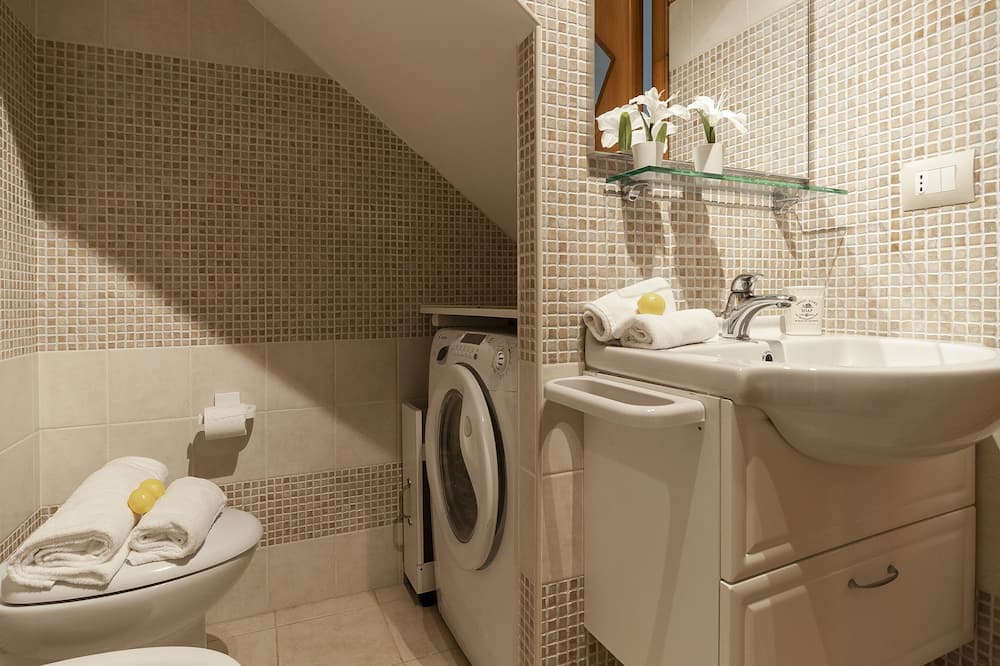 Photo of Bathroom in Sperlonga