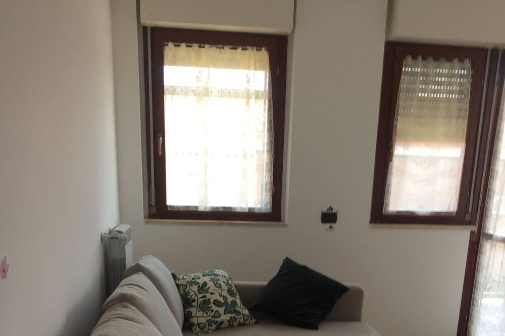 Photo of Livingroom in Mentana