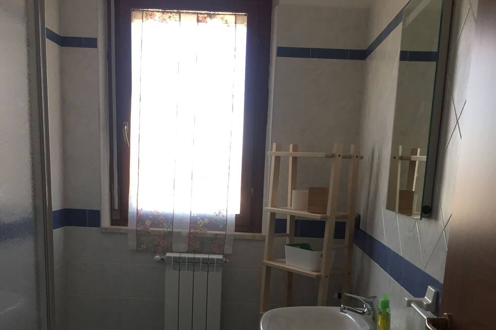 Photo of Bathroom in Mentana