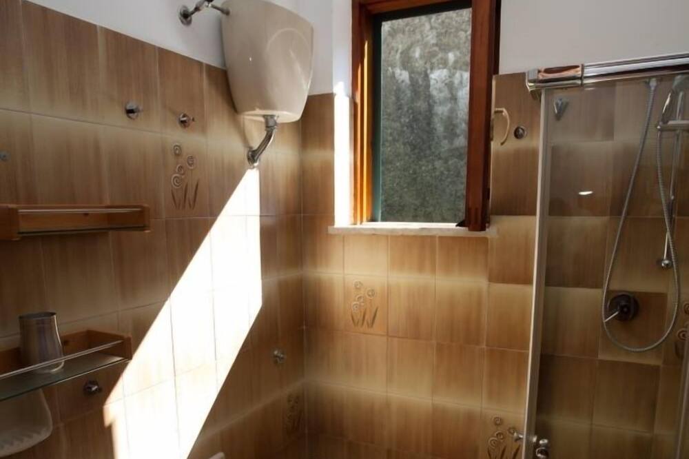 Photo of Bathroom in Scala