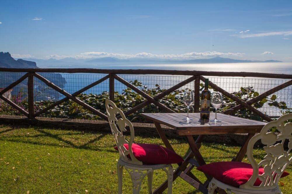 Photo of Patio Balcony in Scala