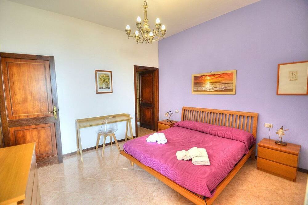 Photo of Bedroom in Scala