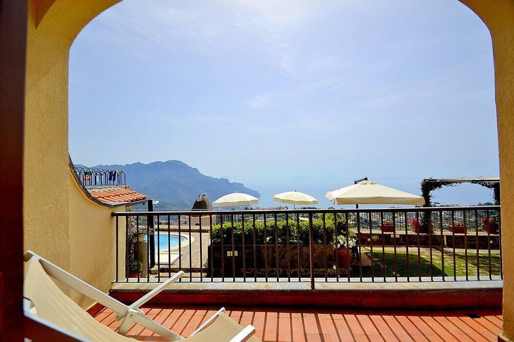 Photo of Patio Balcony in Scala