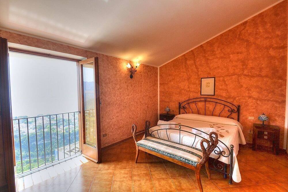 Photo of Bedroom in Scala