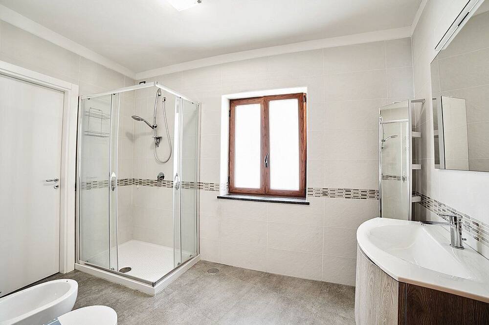 Photo of Bathroom in Scala