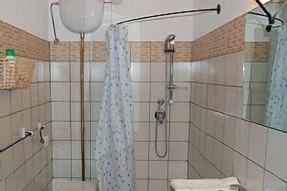 Photo of Bathroom in Tarano