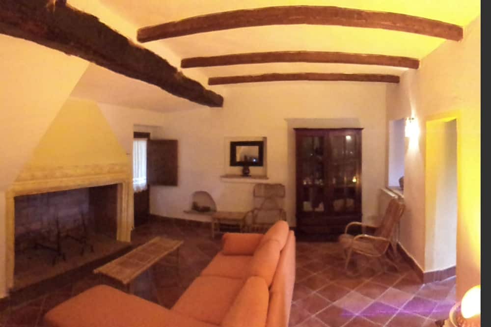 Photo of Livingroom in Ischia di Castro