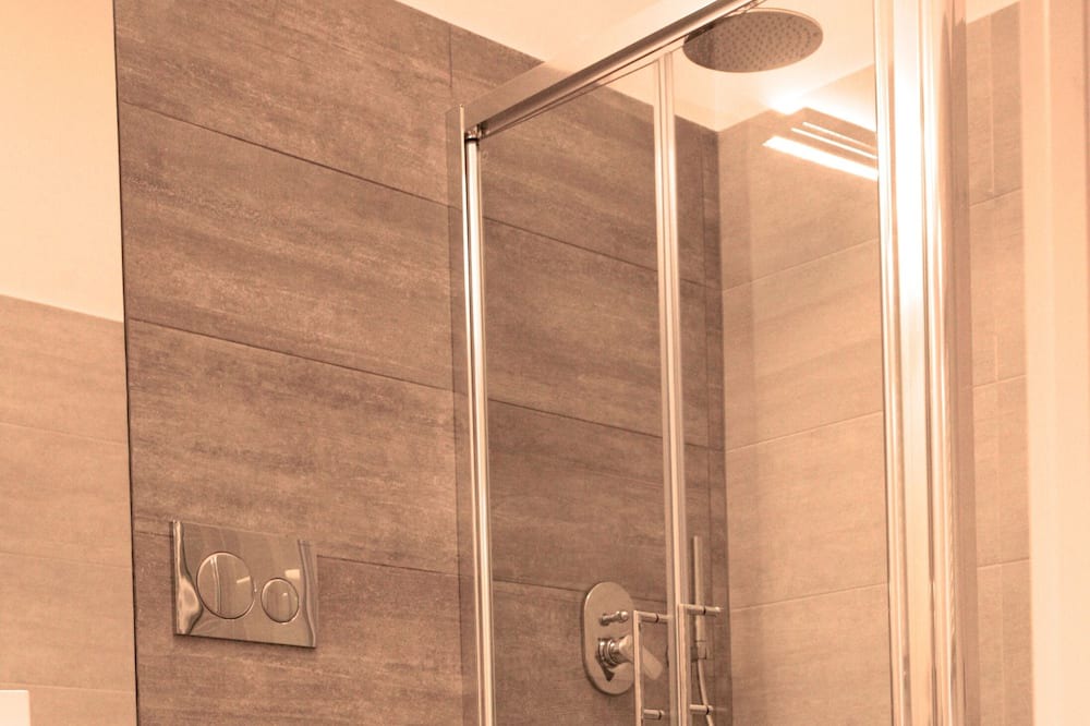 Photo of Bathroom in EUR
