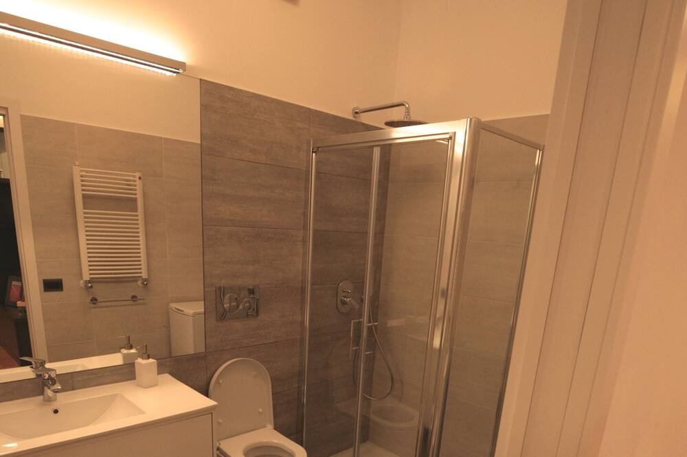 Photo of Bathroom in EUR