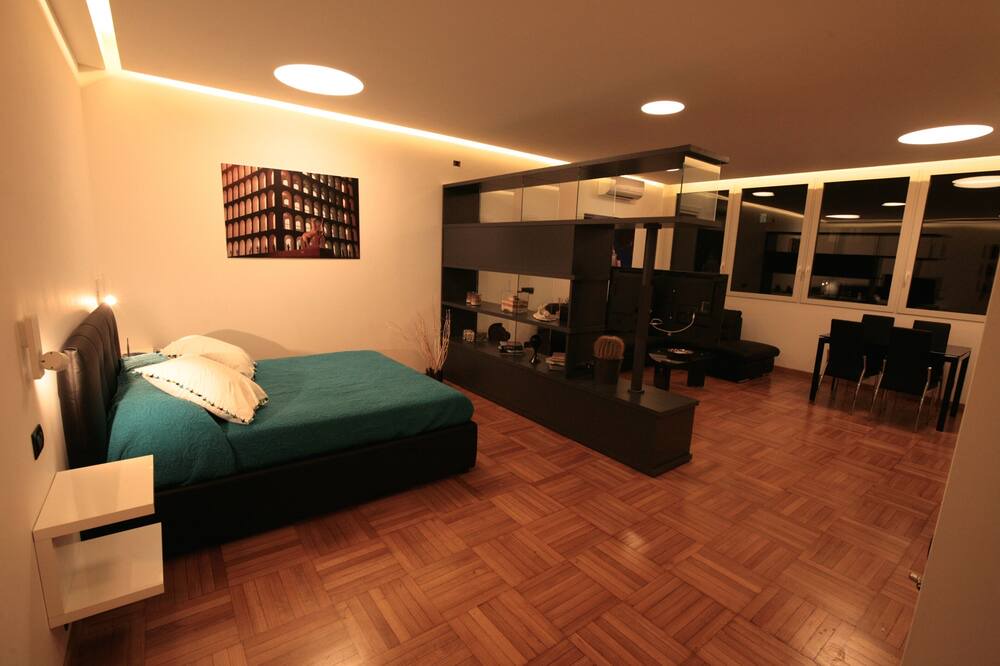 Photo of Bedroom in EUR